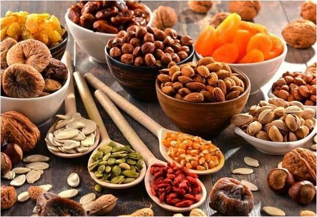 Indulge in the Delight of Nature's Finest Dried Fruits 🌰✨